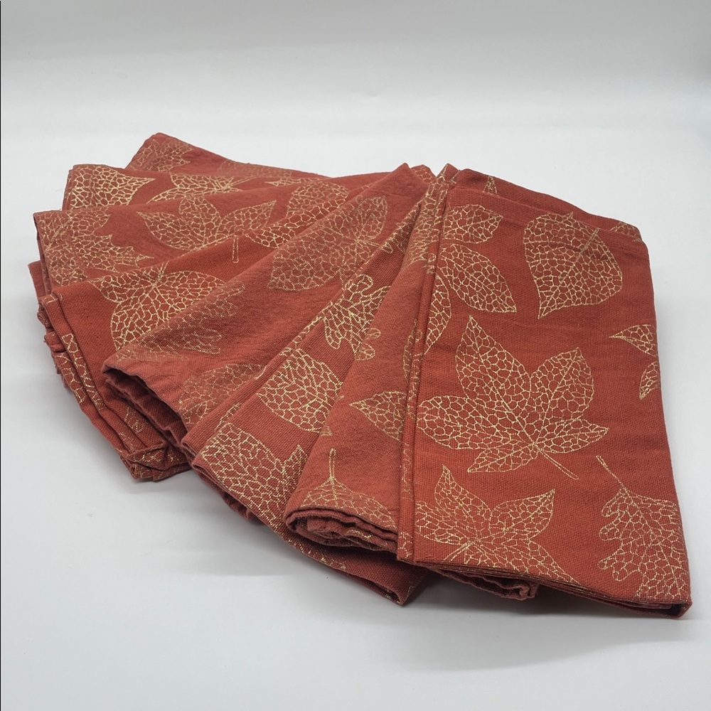 Tahari Rust and Gold Leaf Pattern Napkins